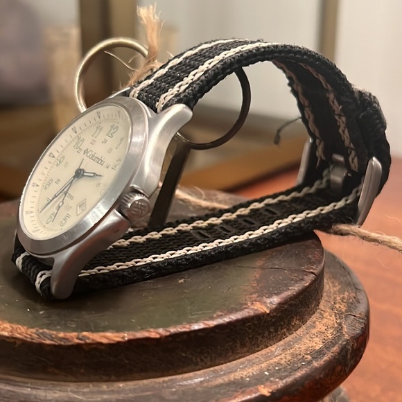 Columbia CL-1247 Silver Men’’ Watch w/Date - Picture 2 of 8